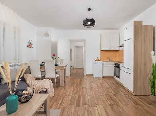 Apartament Ferienwohnung ,, Bella “In Poljane Mit Pool *