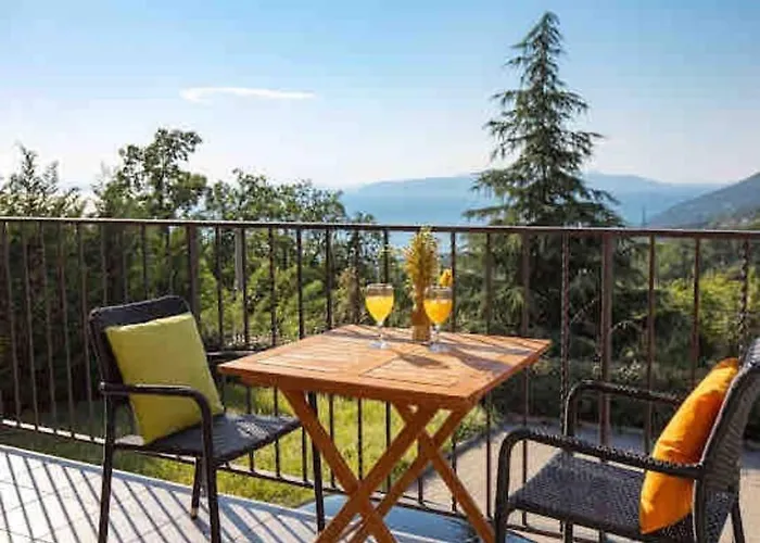 Ferienwohnung ,, Bella “In Poljane Mit Pool Daire *
