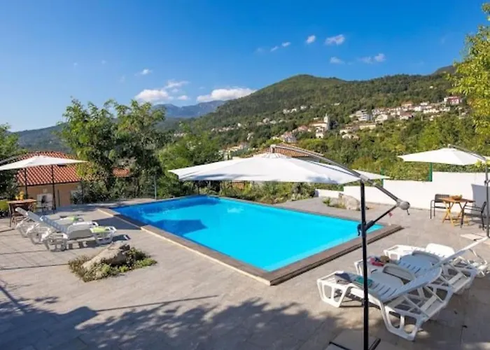 Ferienwohnung ,, Bella “In Poljane Mit Pool Daire