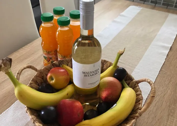 Ferienwohnung ,, Bella “In Poljane Mit Pool Veprinac